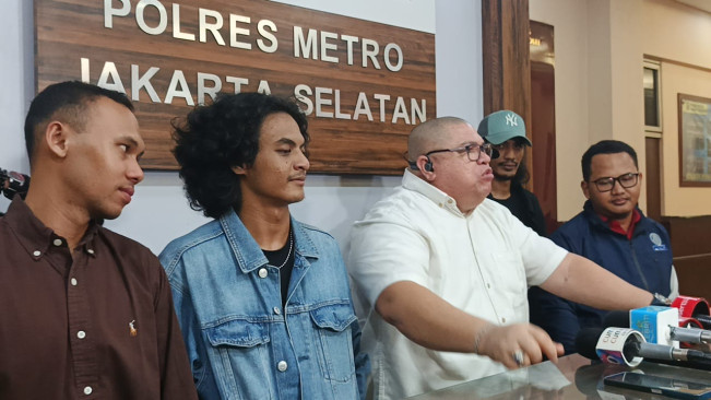 Martin Badjideh Akui Bawa Uang Lolly Rp 100 Juta